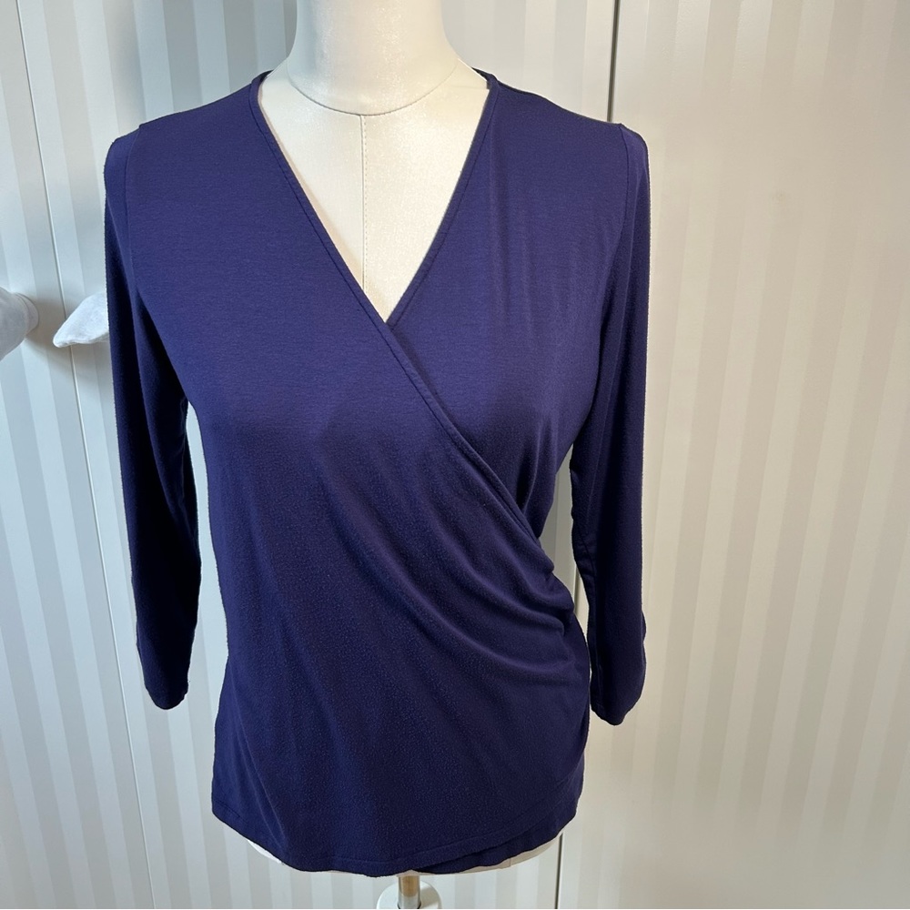 Comfy purple very soft stretchy crossover 3/4 sleeve top Size M
